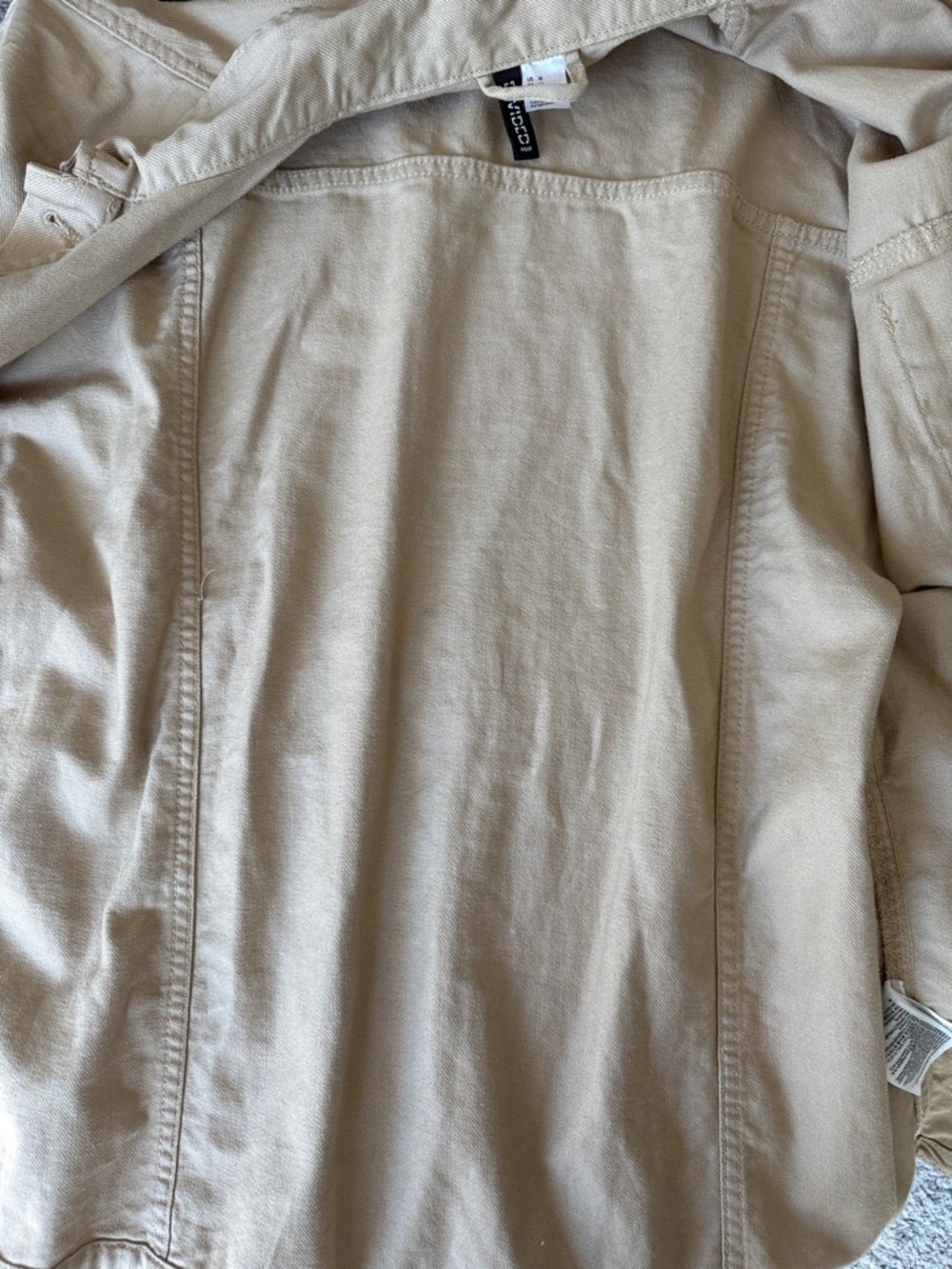 H&M Beige Utility Jacket with D-Ring Belt - Picture 7 of 9